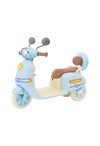 Moto con baúl